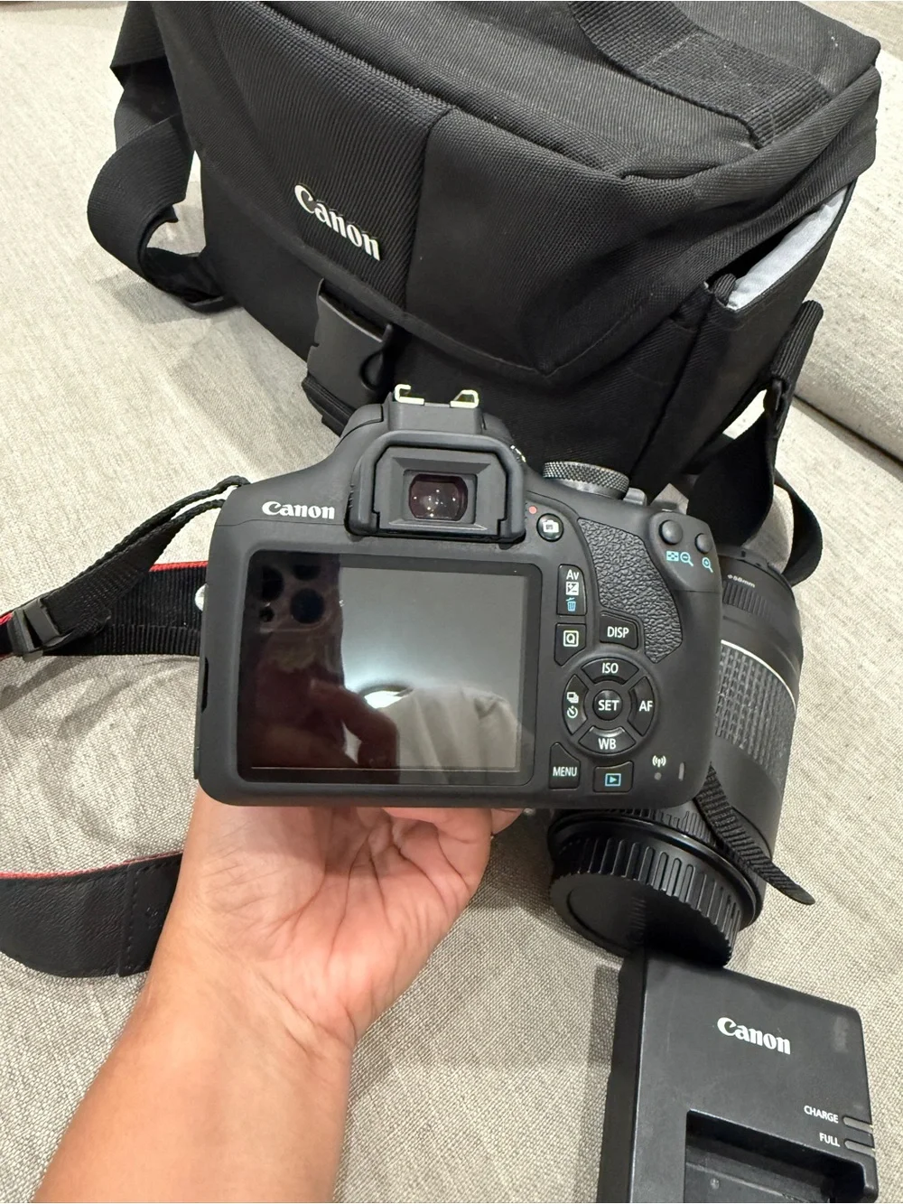 Canon EOS Rebel T6 DSLR Camera Kit in Black